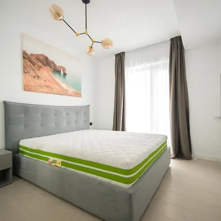 Promenada Apartments 4 *